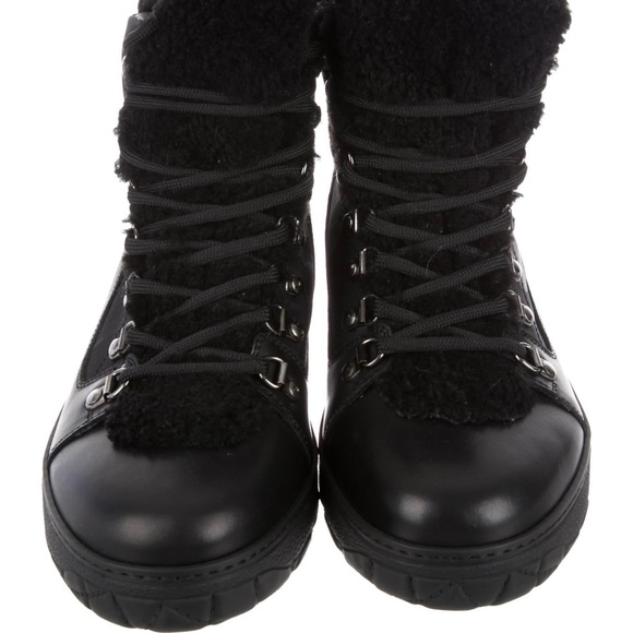 Moncler leather and shearling ankle boots. - Picture 2 of 4